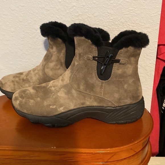 Women Proper Boot 🥾 leather upper color dark tan size 7 1/2 W(D) 👍🏽 - Picture 5 of 8